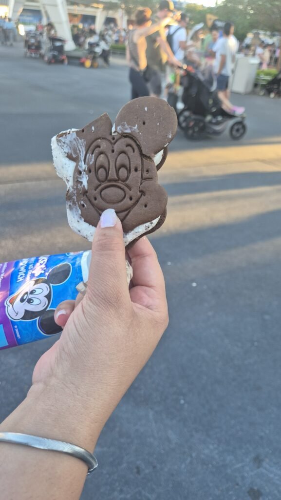 Sorvetes do Mickey encontrados no parque de Orlando